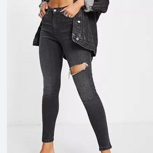Topshop Jamie jeans with thigh rip in Washed Black